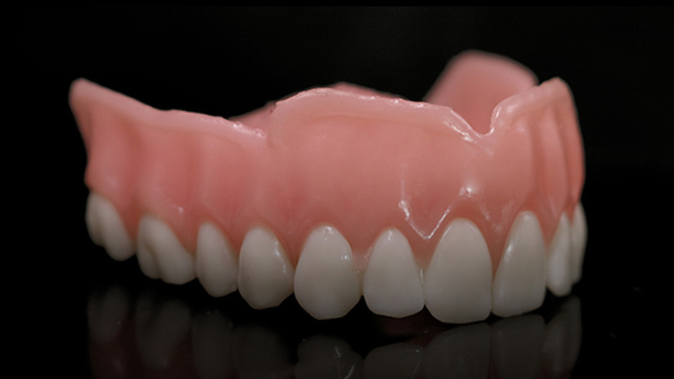 a-complete-denture-whose-denture-base-printed-with-IFUN-Denture-Base-Resin-3166